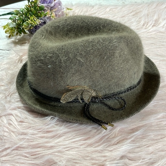 Hat Attack Angora Gray Feather Trim Fedora Hat - Picture 1 of 7